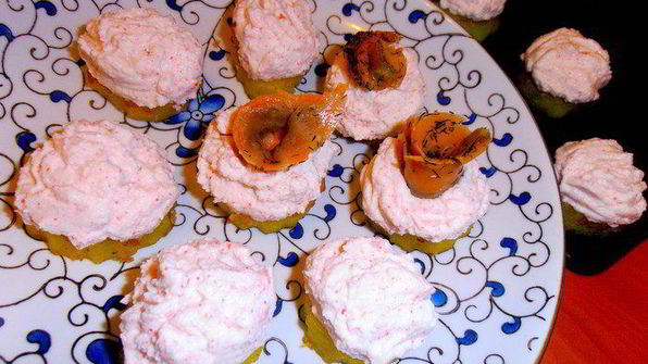 канапе с лососем