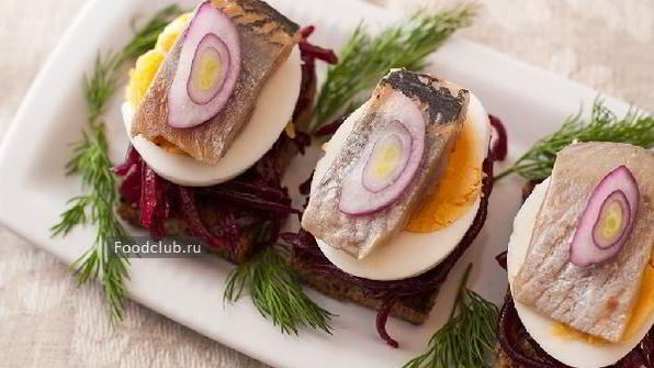 канапе с селедкой