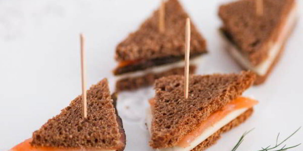 Рецепт канапе с семгой