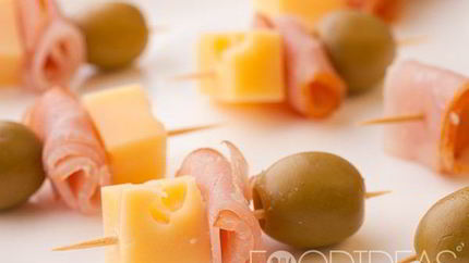 Канапе с сыром и ветчиной