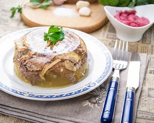 Холодец из свиной рульки и курицы