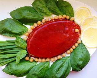 Томатный холодец с белой рыбой