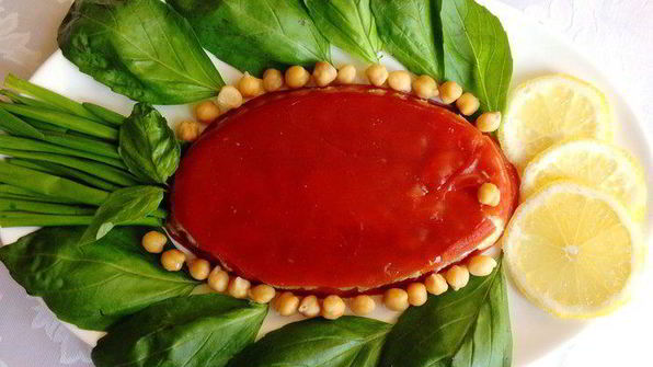 томатный холодец с белой рыбой