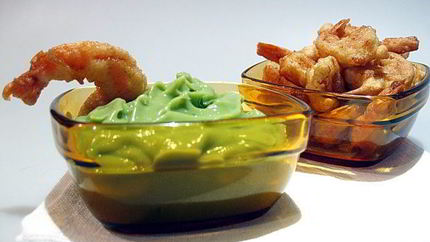 Креветки в кляре с гуакамоле