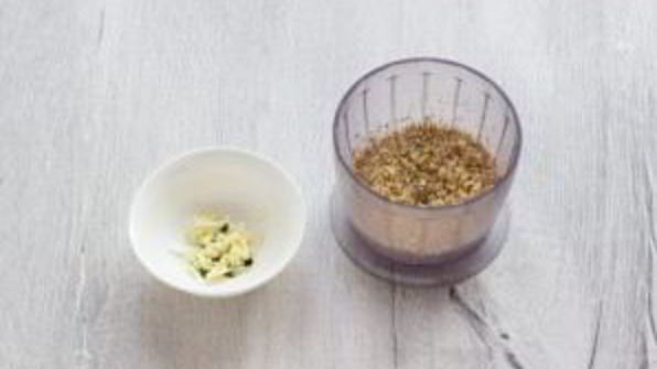 огурцы, фаршированные орехами