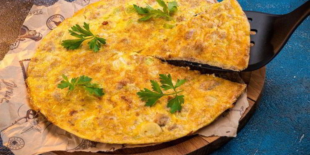 Рецепт ароматной фриттаты с тунцом