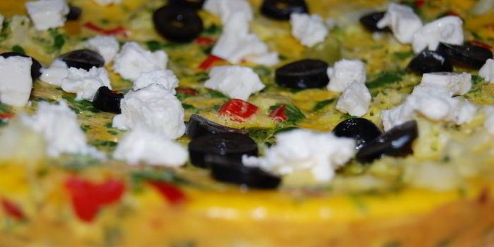 Рецепт фриттаты с брокколи, цветной капустой и фетой