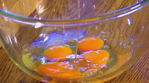 фриттата с цукини, беконом и шпинатом