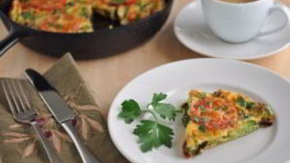 омлет с брокколи и помидорами