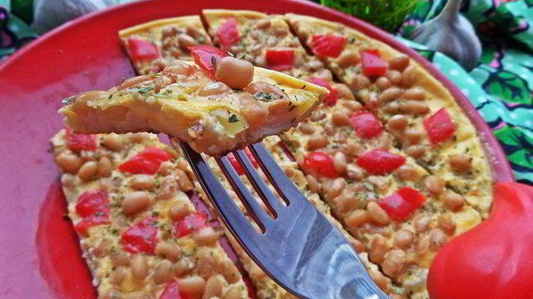 омлет с фасолью и овощами