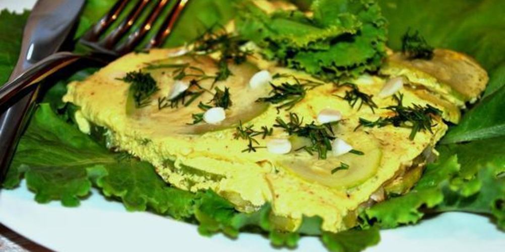 Рецепт омлета с кабачками и чесноком