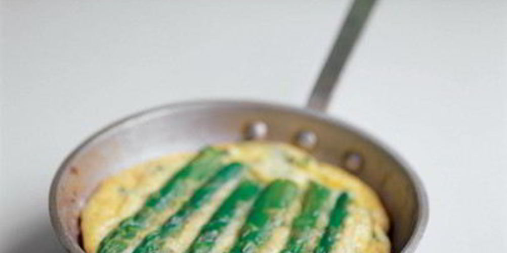 Рецепт омлета с картофелем и спаржей