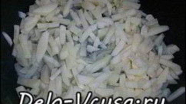 омлет с картошкой, сосисками, зеленью и плавлеными сырками в духовке