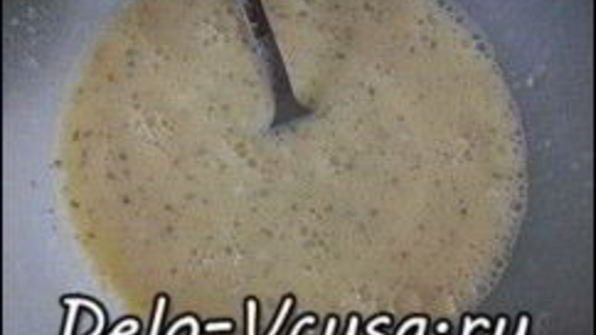 омлет с картошкой, сосисками, зеленью и плавлеными сырками в духовке