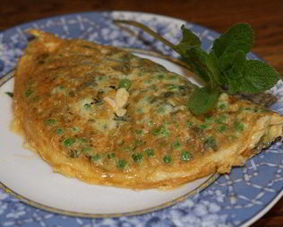 Омлет с мятой и зеленым горошком