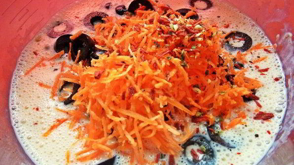 омлеты с гречкой и маслинами