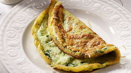 Зеленый омлет с сыром