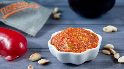Баклажанно-перечный паштет с орехами