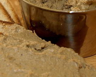 Куриный паштет с морковью и луком