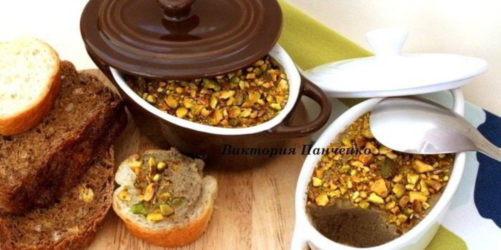 Рецепт паштета из куриной печени с авокадо и фисташками