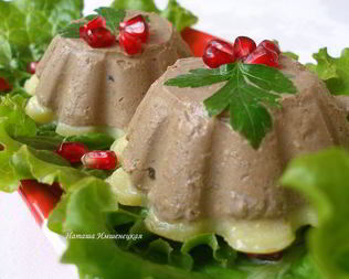 Паштет из куриной печени с черносливом и орехами