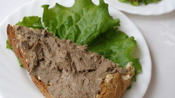 паштет из куриной печени с черносливом и орехами