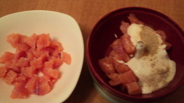 паштет из слабосоленой семги под соусом