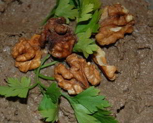 Паштет необычный с яблоками и орехами