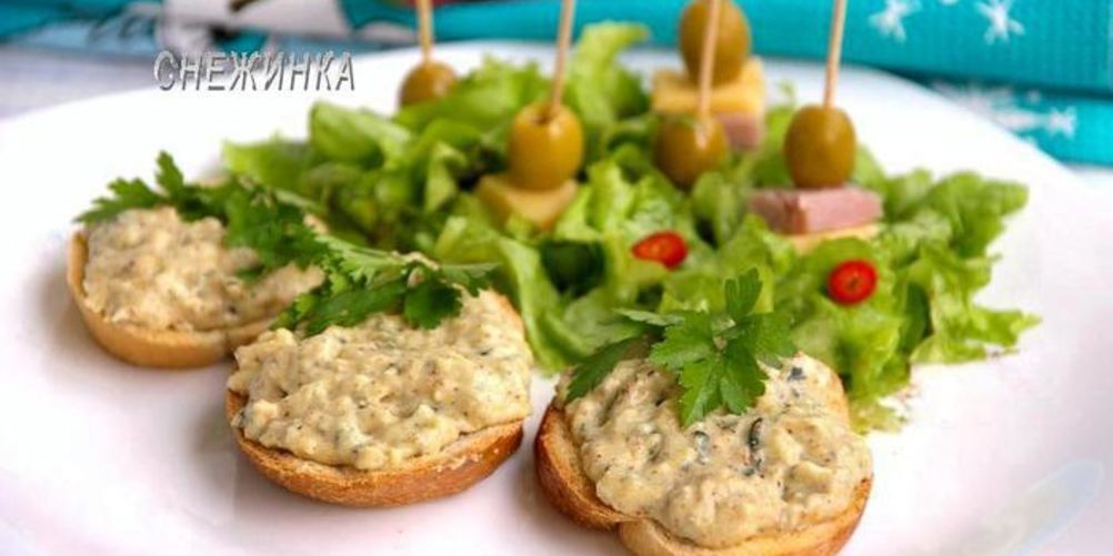 Рецепт сырного паштета из цукини с миндалем