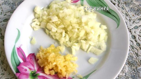 сырный паштет из цукини с миндалем