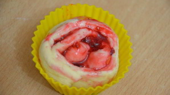 малиново-лимонные роллы к утреннему кофе