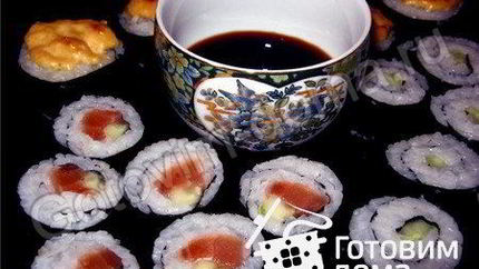Роллы с семгой и роллы спайс