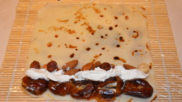 сладкие роллы из блинов