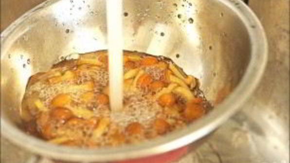 спринг-роллы с куриным фаршем и грибами