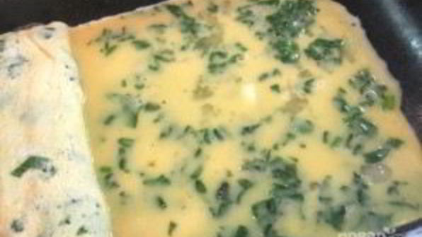 яичный ролл на завтрак