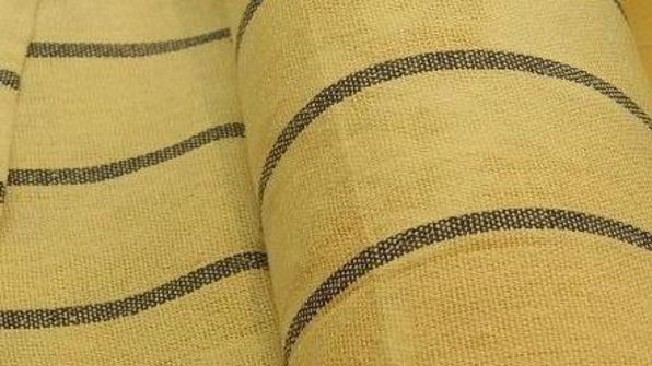 бисквитный рулет с клубничной начинкой ажурный