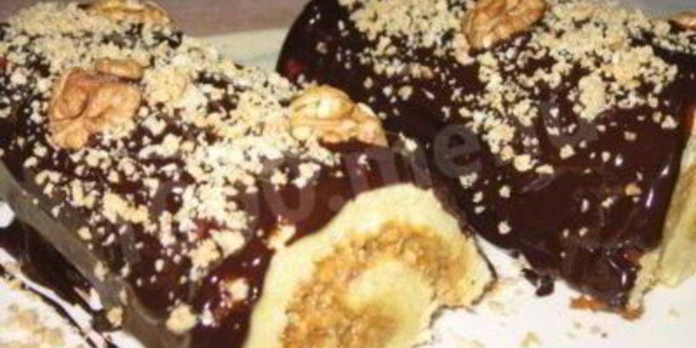 Рецепт бисквитного рулета со сгущенкой