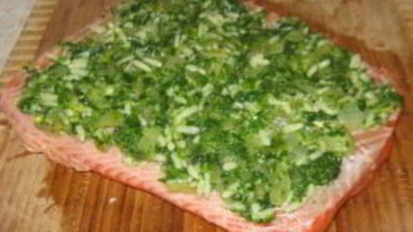 фаршированный рулет из семги с рисом и шпинатом