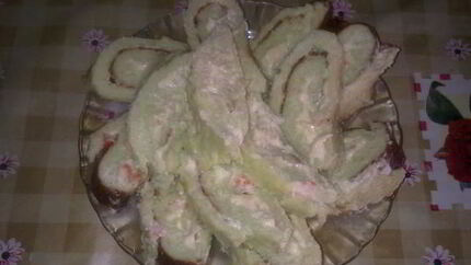 Кабачковый рулет с креветками