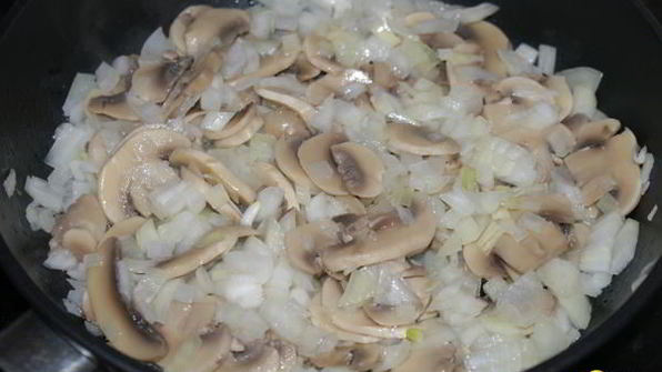 картофельный рулет с грибами