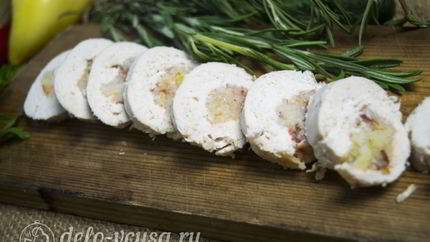 Куриный рулет с рисом