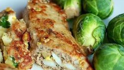 Куриный рулет с яйцом