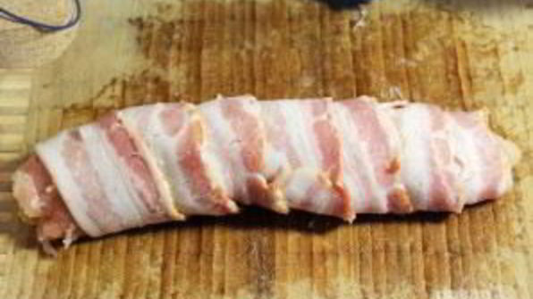 куриные рулетики с курагой и беконом