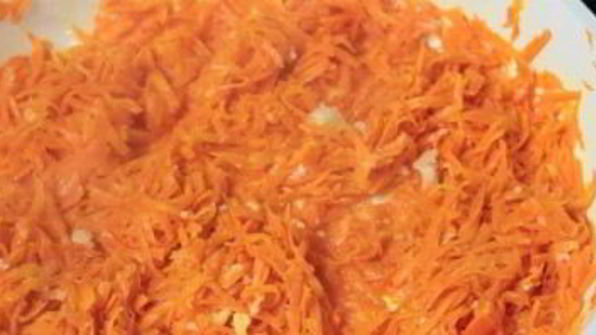 мясной рулет с морковью