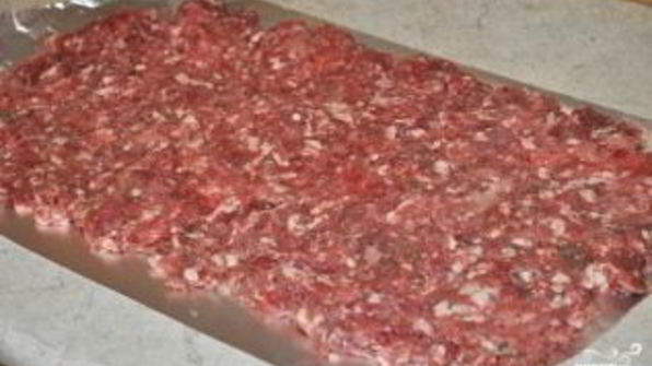 мясной рулет с рисом