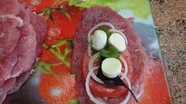 мясные рулетики по-итальянски