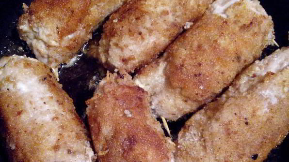 мясные рулетики с сыром и чесноком