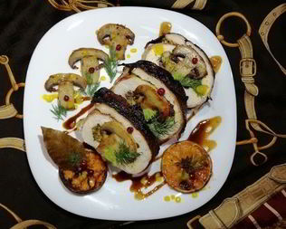 Рулет из индейки с шампиньонами