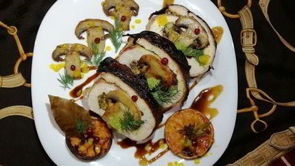 Рулет из индейки с шампиньонами