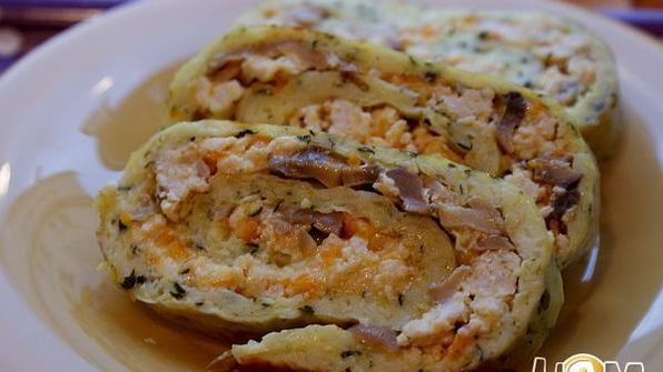 рулет из кабачка с курицей и грибами